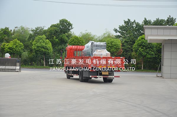 1台250KW柴油发电机组康明斯NTA855-G1B配斯坦福HCI444ES1发往湖北孝感申通快递